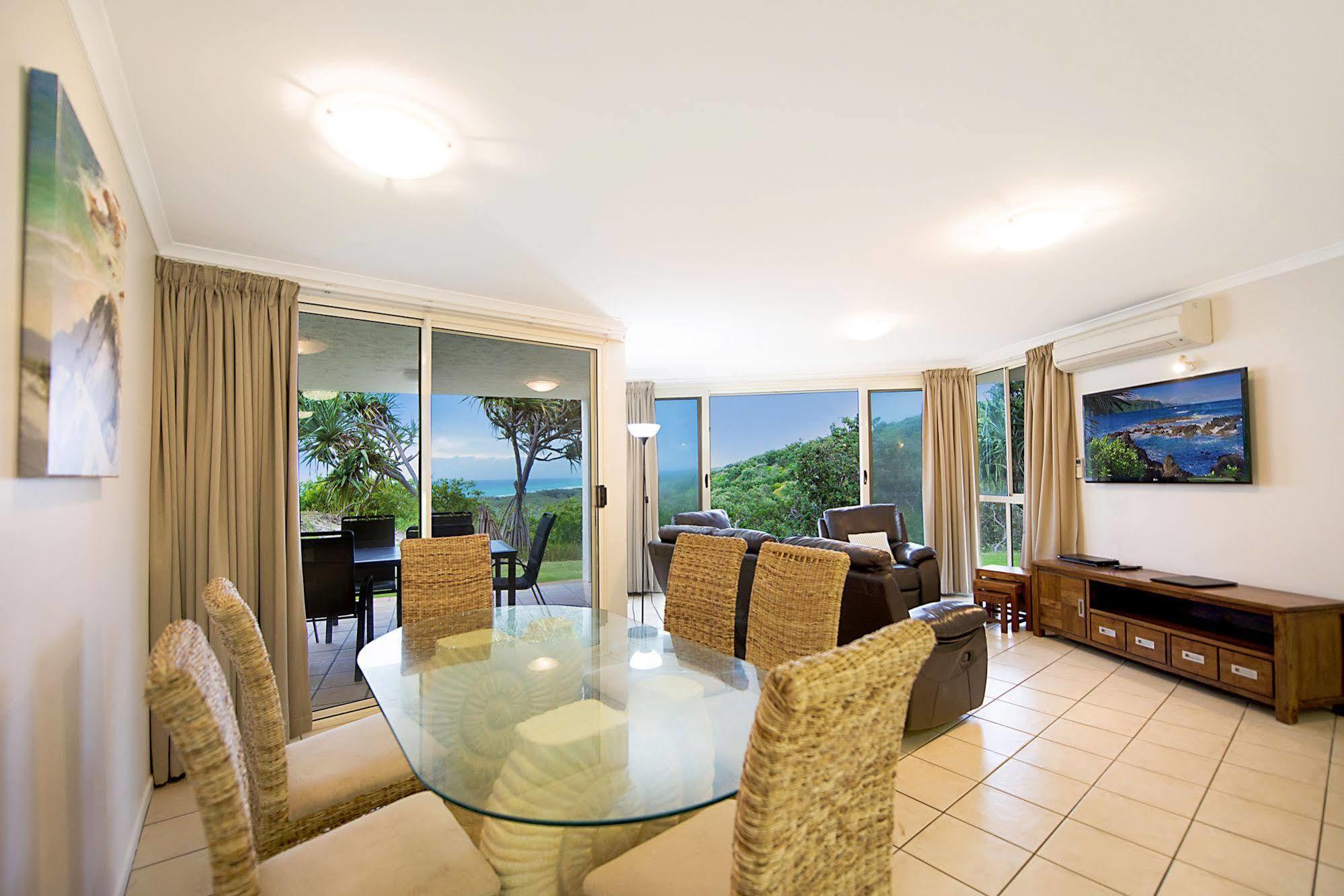 Whale Watch Ocean Beach Resort Point Lookout Bagian luar foto